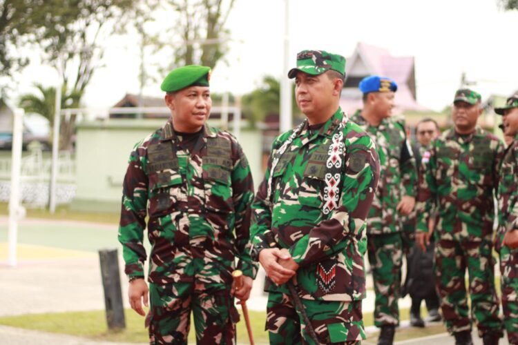 Pangdam VI/Mulawarman Kunjungi Kodim 0908/Bontang, Berikan Arahan Kepada Prajurit