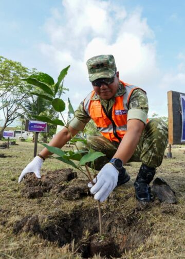 Hari Lingkungan Hidup, Dandim Bontang Hadiri Penanaman Pohon & Restorasi Terumbu Karang