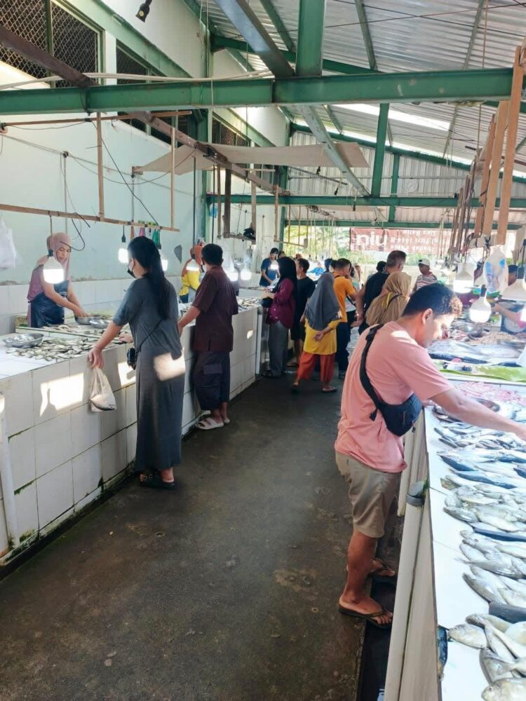 Pedagang: Bukan Karena Piala Dunia, Harga Ikan di Bontang Naik Karena Faktor Cuaca