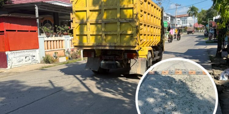 Truk Tanpa Penutup Kembali Dikeluhkan, Koral Sisa Angkutan Berhamburan