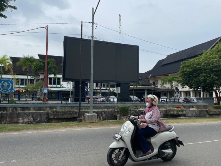 Videotron Jalan Awang Long jadi Lokasi Nobar Final Piala Dunia, Agus Haris: Fasilitasi Masyarakat