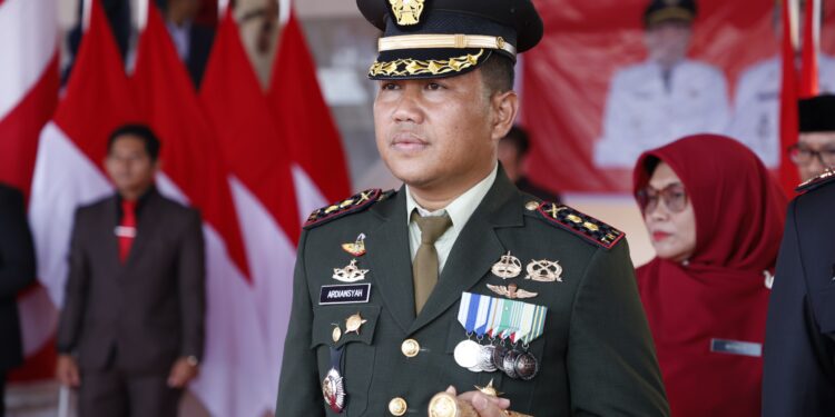 Momen Dandim Ardiansyah Hadiri Upacara Peringatan Proklamasi HUT Ke-81 Kemerdekaan RI
