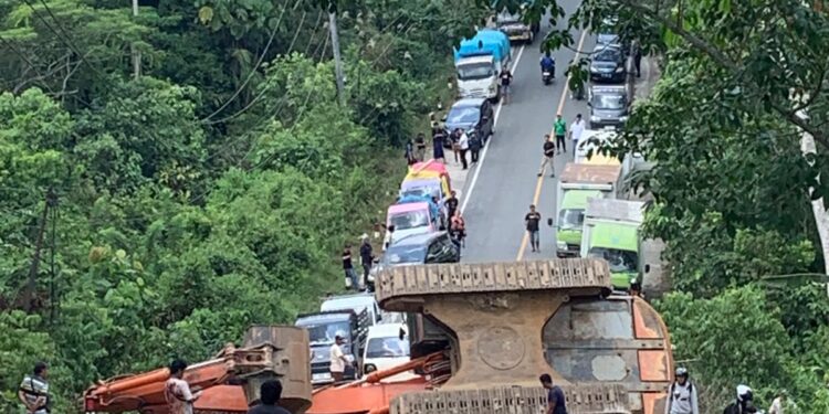 Kecelakaan di Marangkayu dekat Masjid Abah Nanang, Pengendara Diimbau Ambil Jalur Lain
