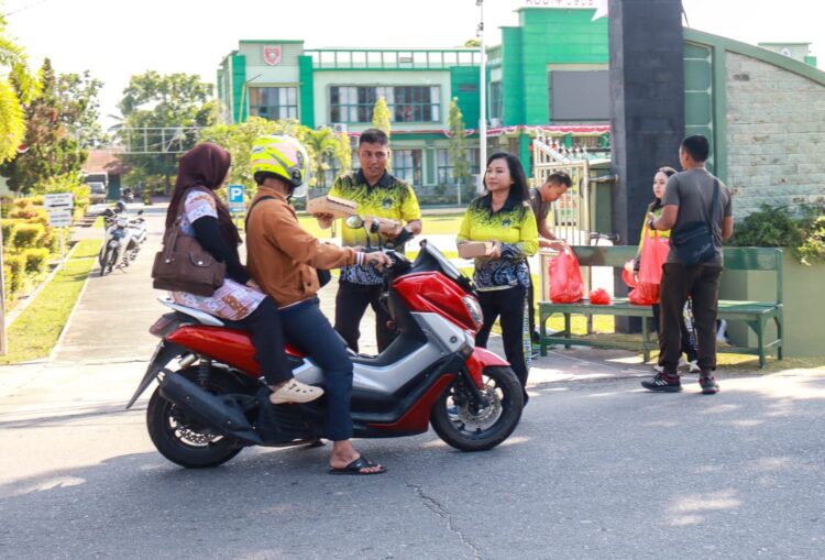 Jumat Berkah, Kodim 0908/Bontang Kembali Berbagi Kebahagiaan untuk Masyarakat
