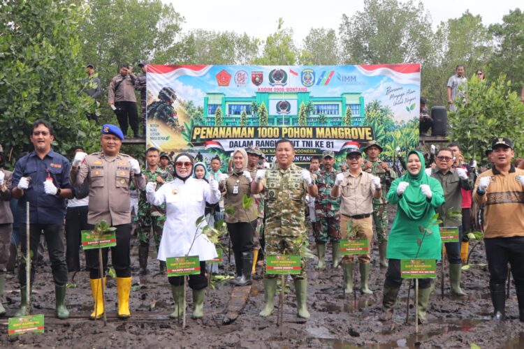 Sambut HUT TNI, Kodim 0908/Bontang Tanam 1.000 Mangrove untuk Perkuat Ekosistem Pesisir