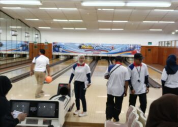 Gelar Gathering Bersama Media, Badak LNG ajak Insan Pers Kota Bontang Main Bowling