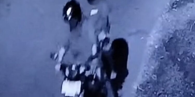 Resahkan Warga, Pencuri Tabung Gas Terekam CCTV Saat Beraksi di PC6 Badak