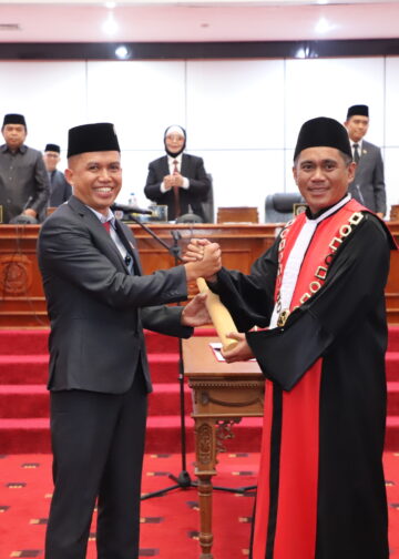 Joni Alla Padang Resmi Dilantik jadi Wakil Ketua DPRD Bontang