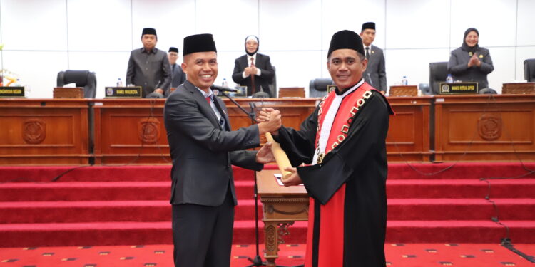 Joni Alla Padang Resmi Dilantik jadi Wakil Ketua DPRD Bontang