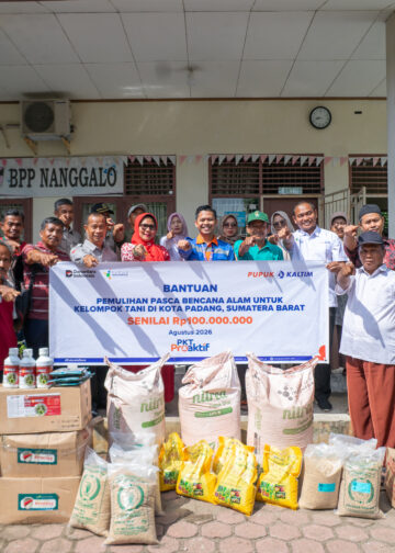 Pupuk Kaltim Salurkan Bantuan Rp100 Juta untuk Petani Terdampak Banjir di Kota Padang
