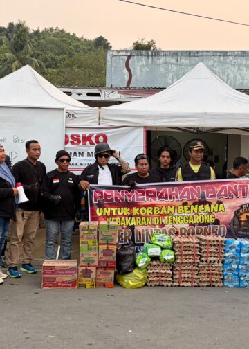 Rider Lintas Borneo Gelar Baksos, Serahkan Bantuan Korban Kebakaran di Tenggarong 