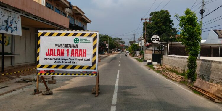 Proyek Dikebut! Jalan Pattimura Sementara Satu Jalur, Progres Fisik Capai 76,31 Persen